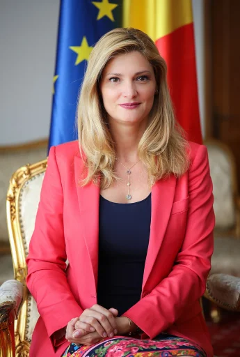 Ramona Mănescu