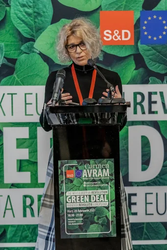 Carmen Avram