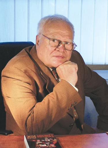 Mircea Bradu