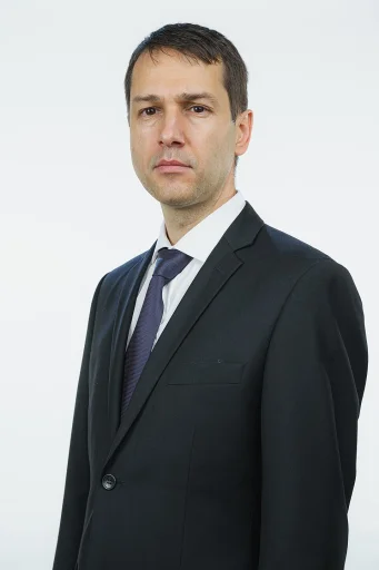 Cezar Petre